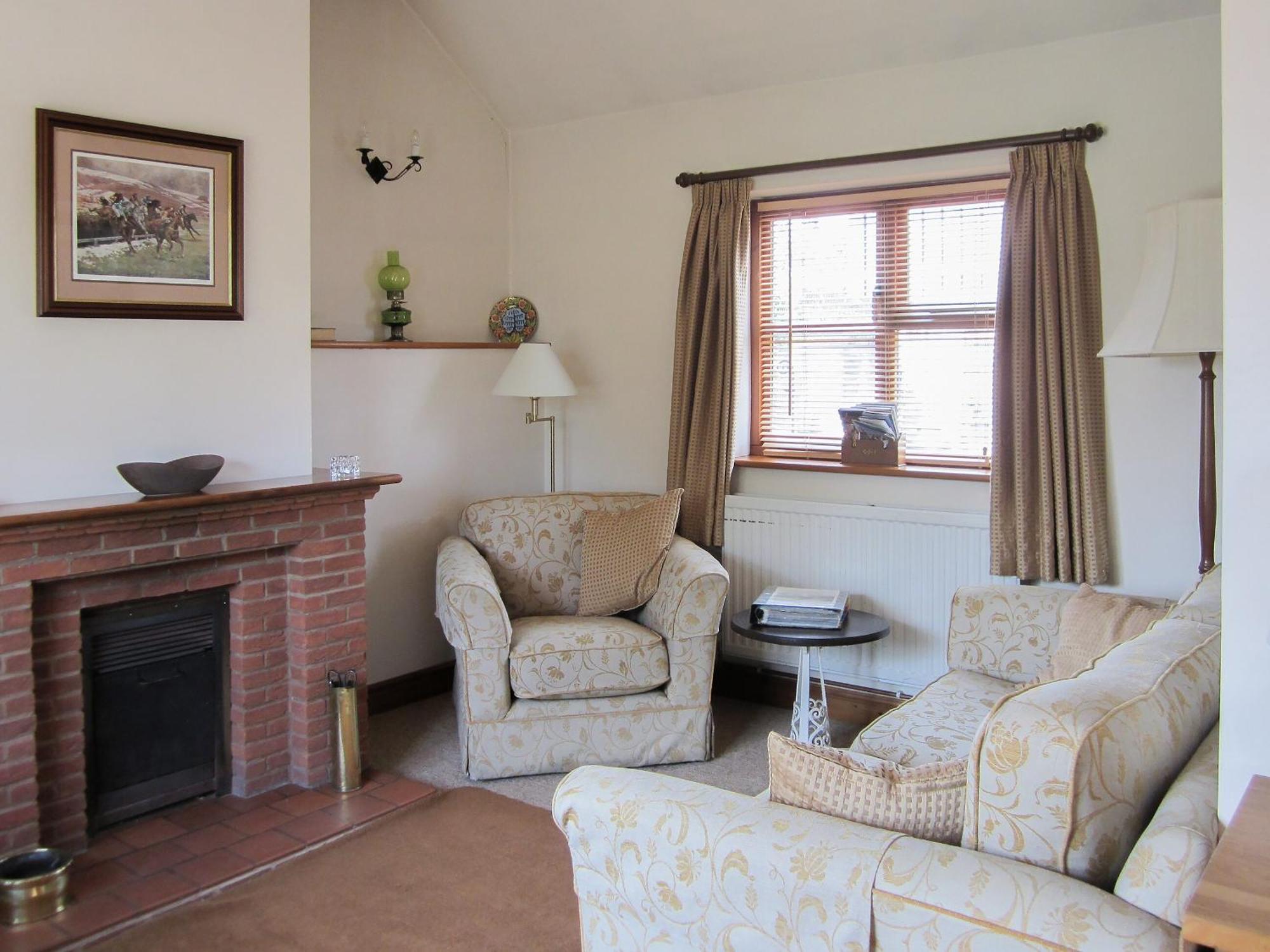 Garden Cottage Hasfield Екстериор снимка