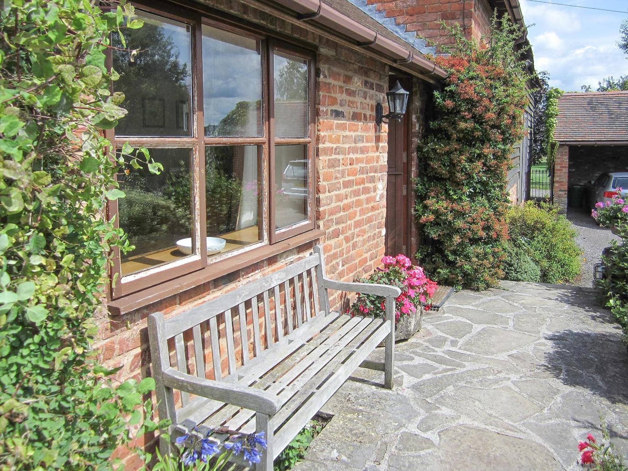 Garden Cottage Hasfield Екстериор снимка